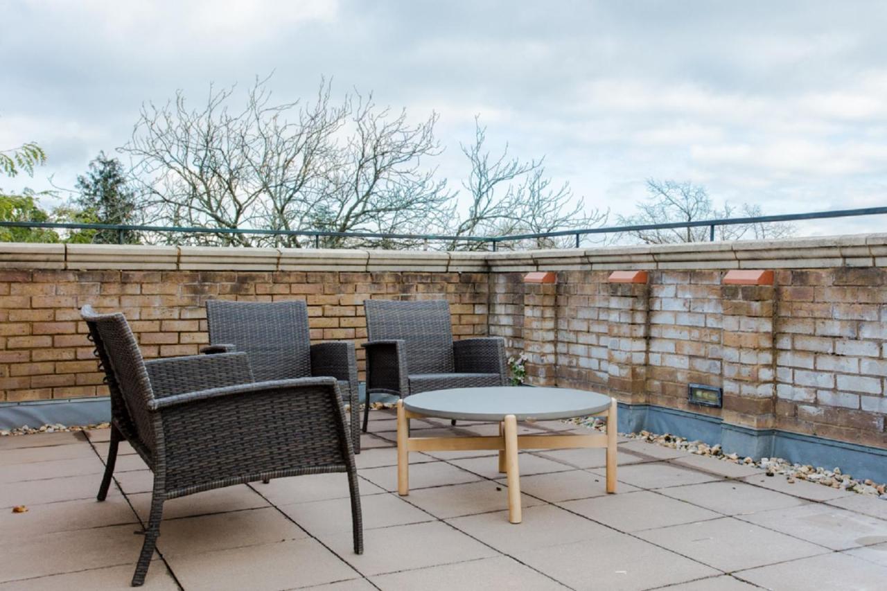 The Sparkford Gardens - Lovely 2Bdr With Balcony London Exterior photo